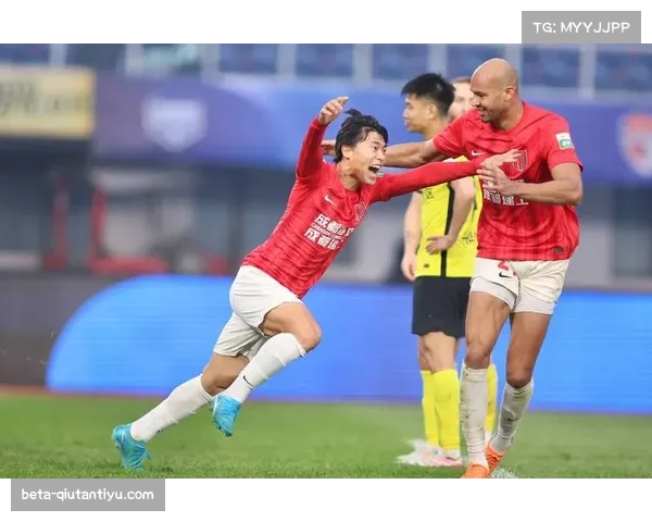 成都蓉城胡荷韬川渝德比意义特殊 年轻边卫面临心理考验 成都蓉城胡荷韬川渝德比意义特殊 年轻边卫面临心理考验